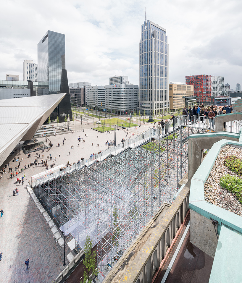 MVRDV-the-stairs-rotterdam-giant-staircase-installation-designboom-05