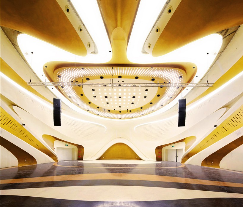 Nanjing-Youth-Olympic-Games-International-Convention-Center-gd-lighting-design-zaha-hadid-china-022-818x699