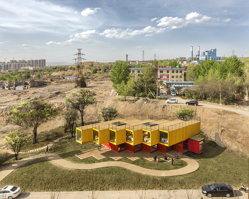 peoples-architecture-office-container-stack-pavilion-dongshan-shanxi-china-designboom-02