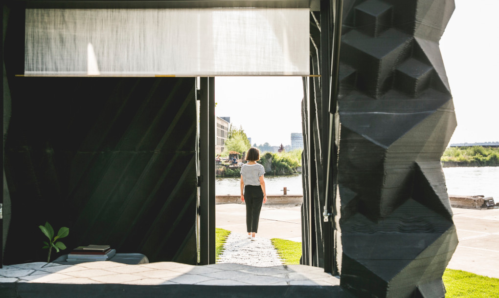 DUS-Architects-Urban-Cabin-Window-View-Sophia-van-den-Hoek-1020x610