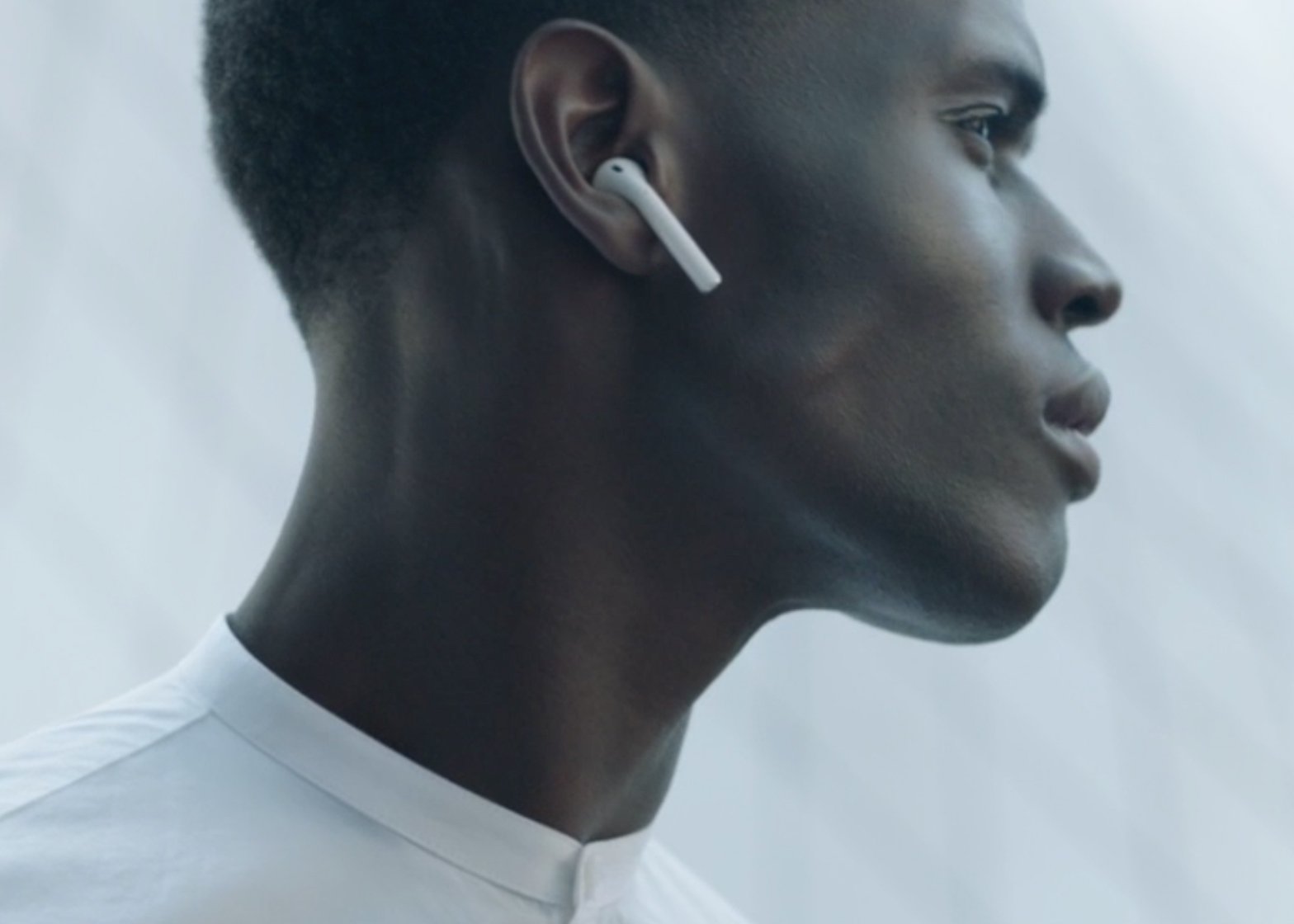 apple-wireless-airpods_dezeen_ss