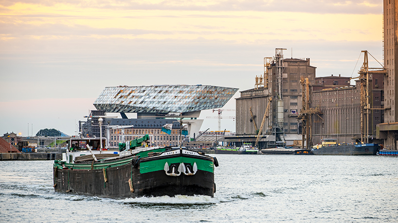 zaha-hadid-architects-port-house-antwerp-belgium-designboom-08