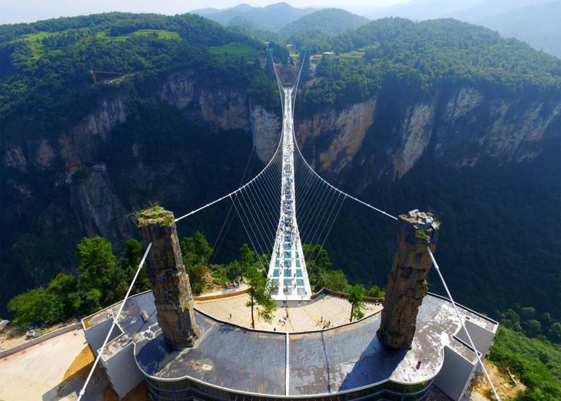 zhangjiajie-grand-canyon-glass-bridge-haim-dotan_dezeen_2364_ss_1-1024x732