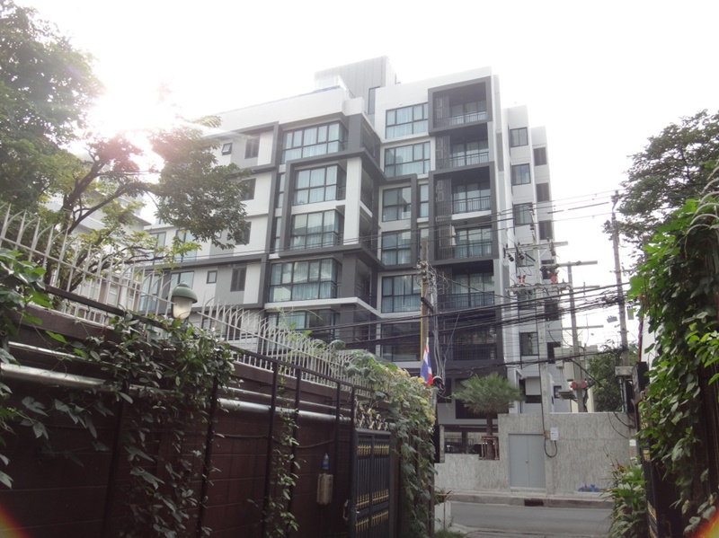 ทัศนียภาพภายนอกโครงการ CV12 The Residence, Sukhumvit 53 