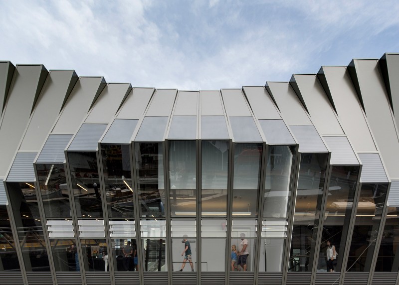 display-the-waterfront-pavilion-francis-jones-morehen-thorp-world-architecture-festival_dezeen_2364_ss_0