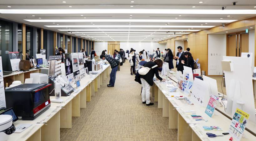 jo-nagasaka-schemata-architects-good-design-award-2016-exhibition-design-designboom-006