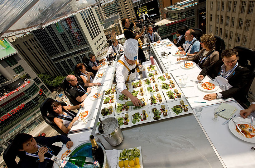 dinner-in-the-sky-designboom-09