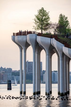 little-island-thomas-heatherwick-new-york-city-usa-hudson-river-park-concrete-photo-timotthy-schenck_dezeen_2364_col_4-scaled