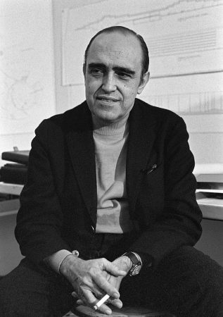 Oscar_Niemeyer_1968b