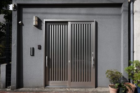 house-entrance-japan-building-with-plants